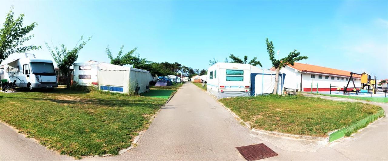 Camping Derby Loredo Esterno foto